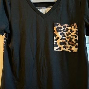 Top Black Leopard Pocket back Print